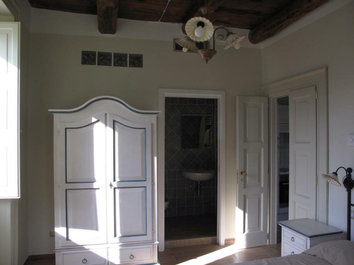 Casa Sarlo Aparthotel Petina ภายนอก รูปภาพ