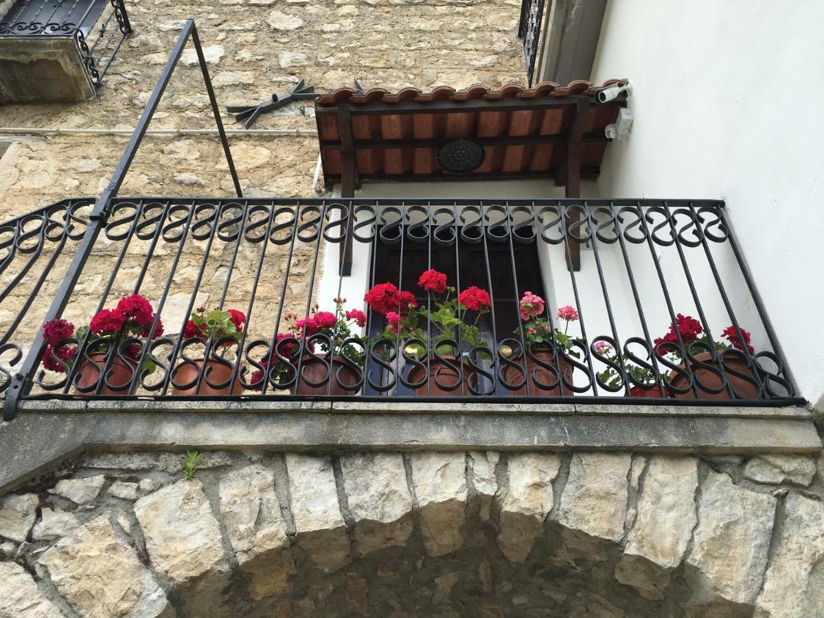 Casa Sarlo Aparthotel Petina ภายนอก รูปภาพ